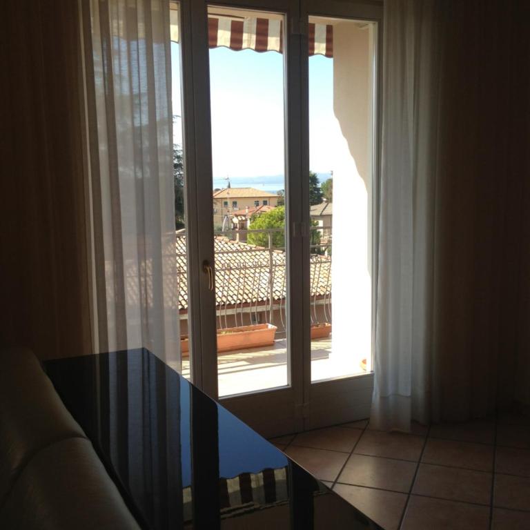 Suite Francy Panorama LAKE VIEW - Appartamento Deluxe con 2 Camere da Letto e Balcone - 81