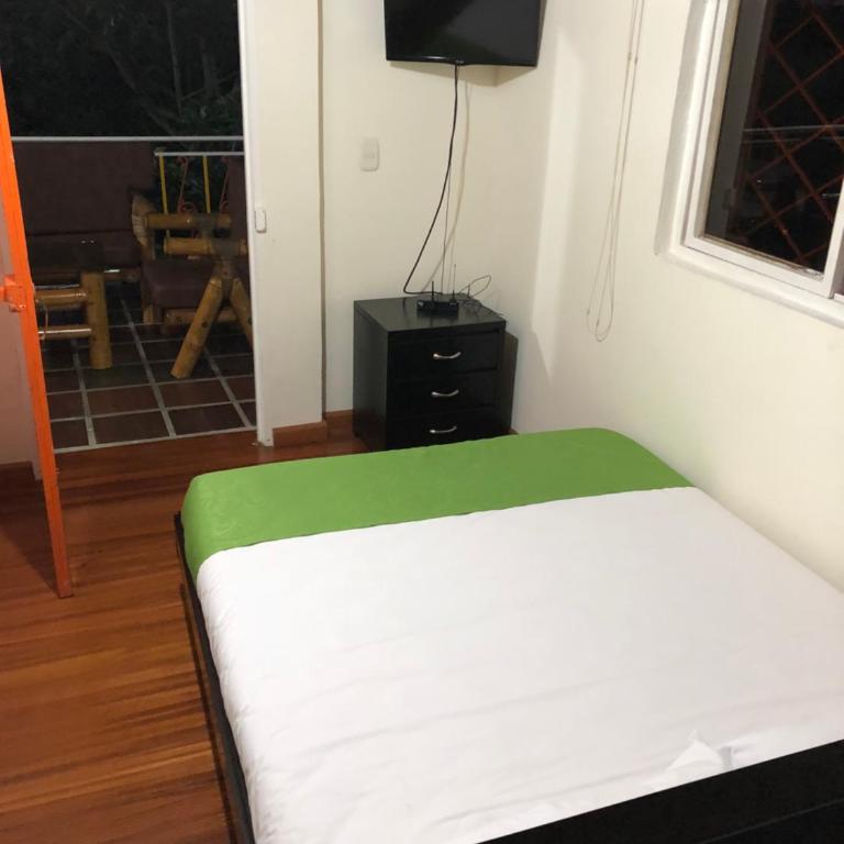 Alojamiento Campestre Hawaii - Habitación Doble con vistas a la montaña - 5