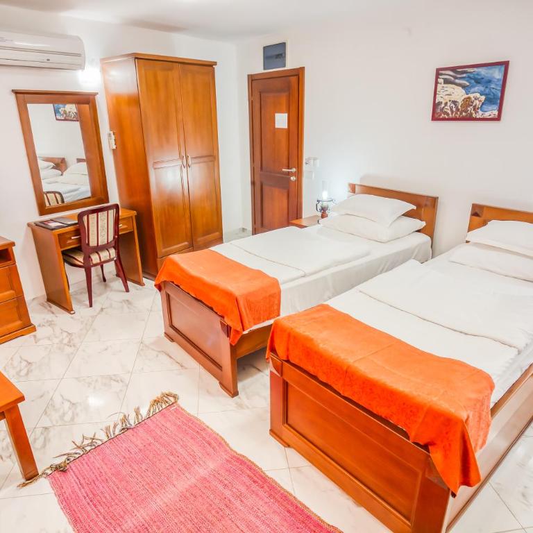 Hotel Palata Venezia - Twin Room - 11