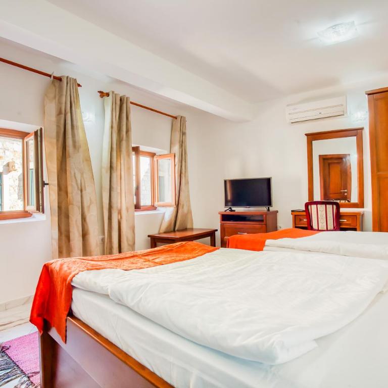 Hotel Palata Venezia - Twin Room - 12