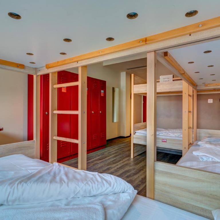 MEININGER Hotel Salzburg City Center - Fünfbettzimmer - 1
