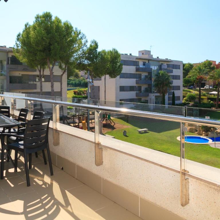 UHC Salou Villa Family Complex - Apartamento Familiar con vistas a la piscina - 2