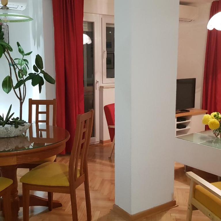 Galeria Nura - Apartment with Balcony - 12