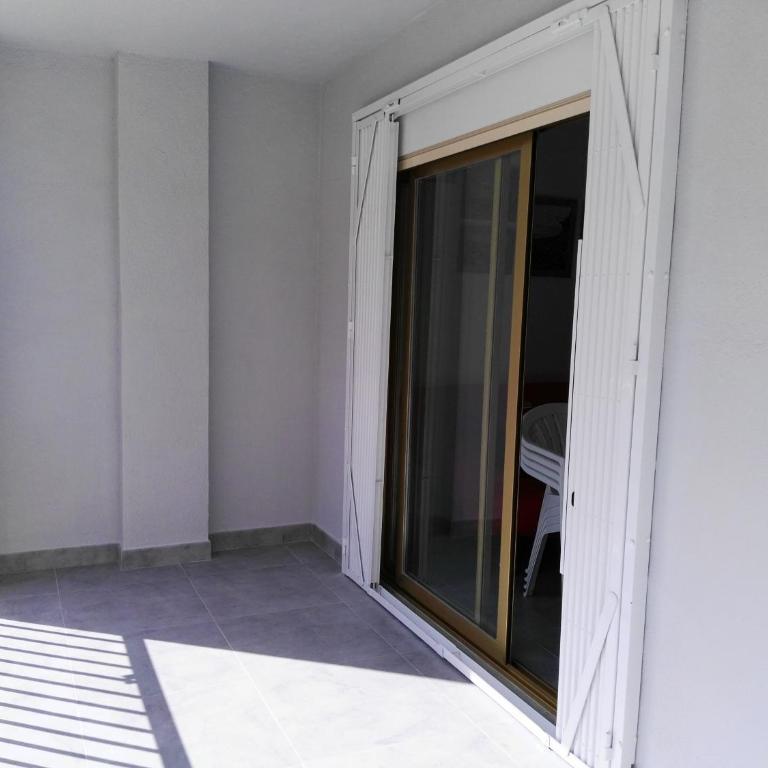 PRECIOSO APARTAMENTO EN PRIMERA LINEA DE MAR - Apartamento - 13