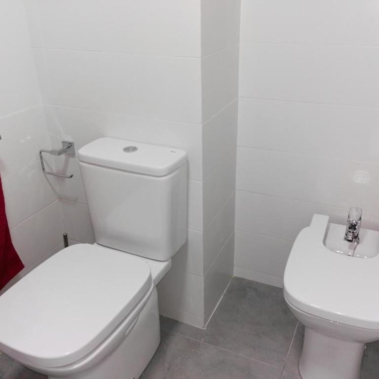 PRECIOSO APARTAMENTO EN PRIMERA LINEA DE MAR - Apartamento - 4