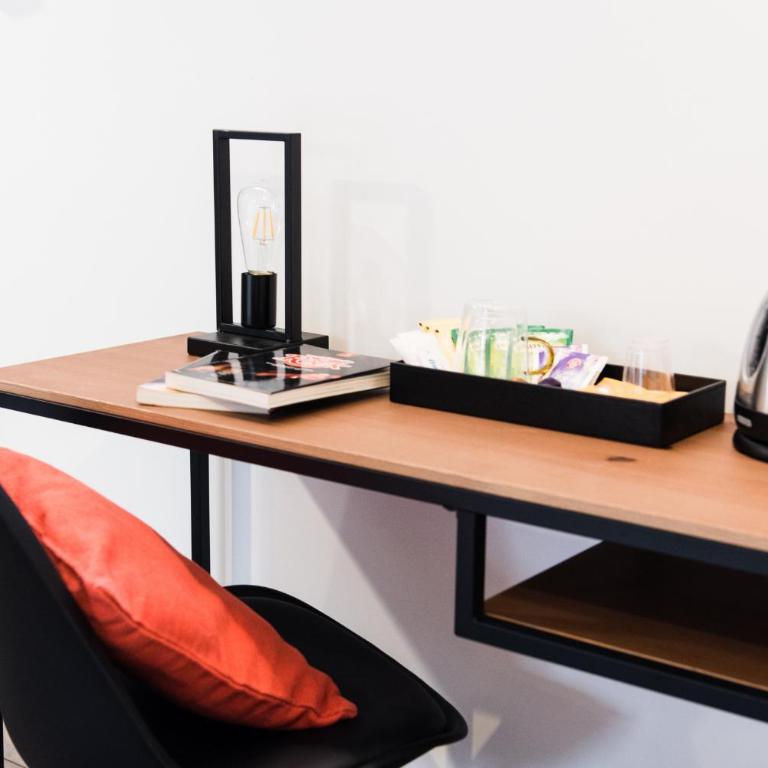 COLOSSEUM MUSIC DESIGN Guest House - Camera Matrimoniale con Bagno Privato - 14