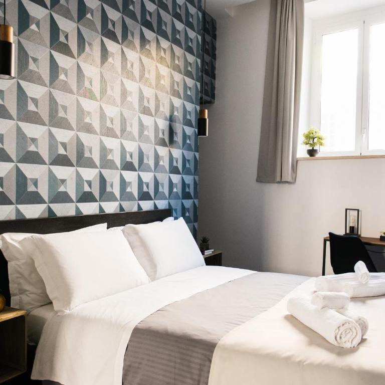 COLOSSEUM MUSIC DESIGN Guest House - Camera Matrimoniale con Bagno Privato - 3