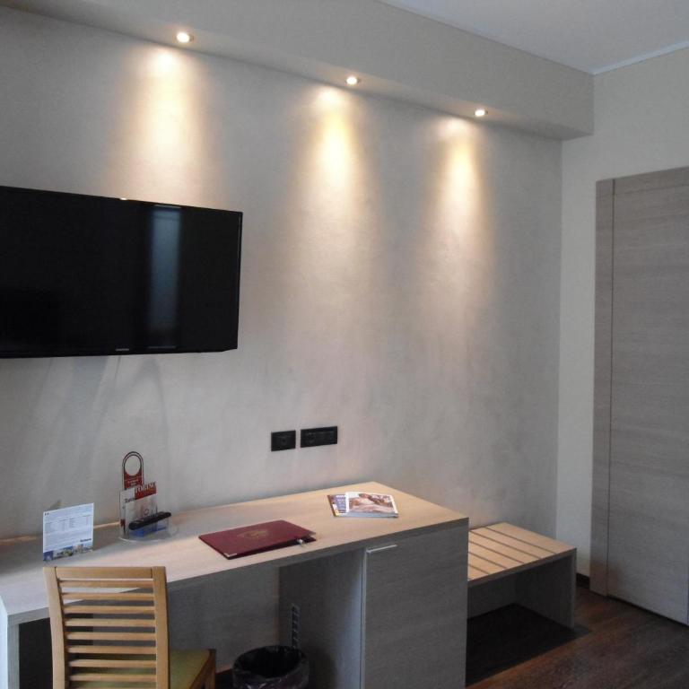 Hotel Continental - Junior Suite - 11