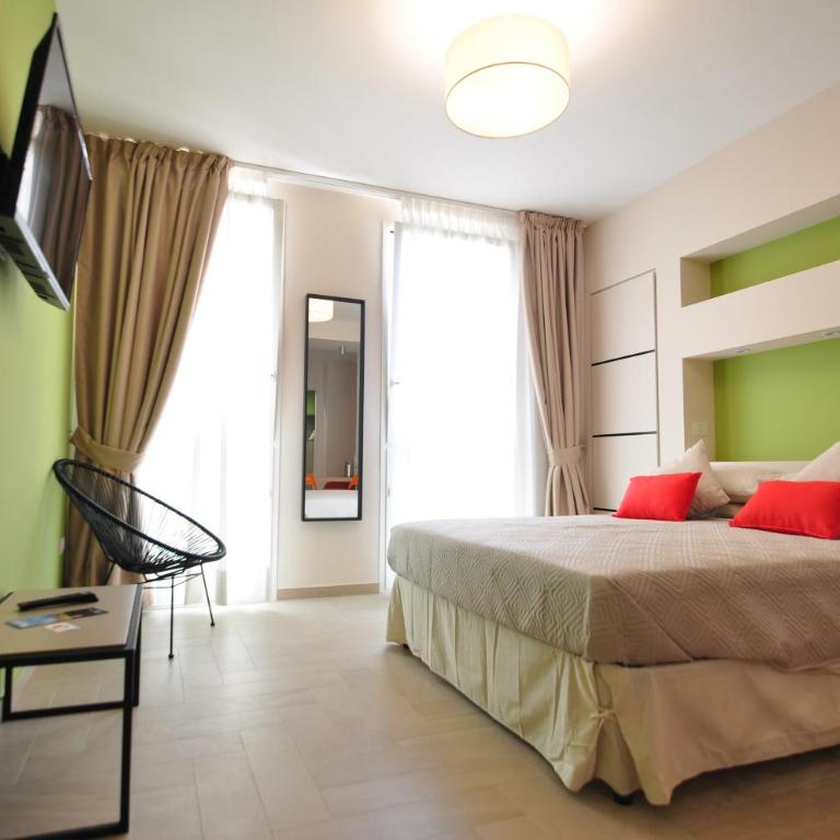 Delco Naples - Suite - 1