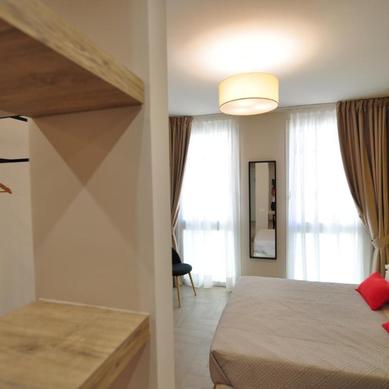 Delco Naples - Junior Suite - 2