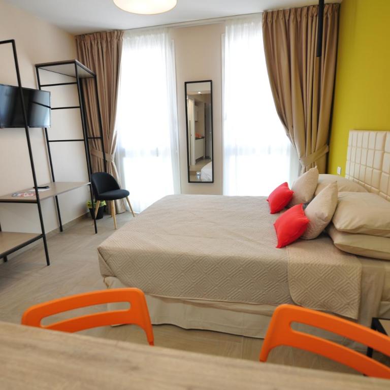 Delco Naples - Junior Suite - 7