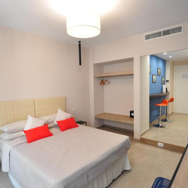 Delco Naples - Junior Suite - 10