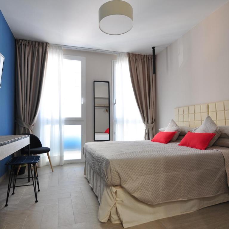 Delco Naples - Junior Suite - 13