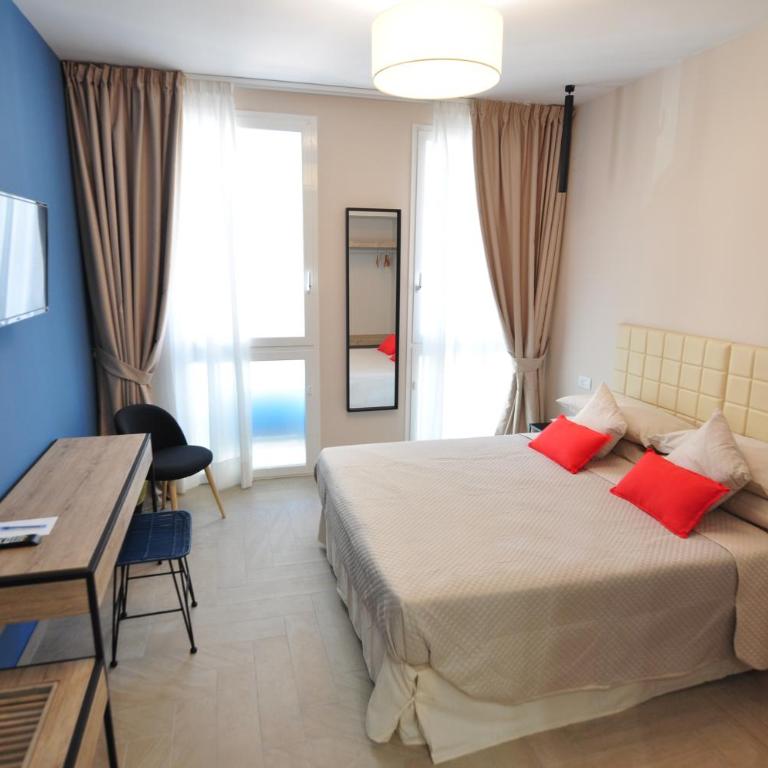 Delco Naples - Junior Suite - 14