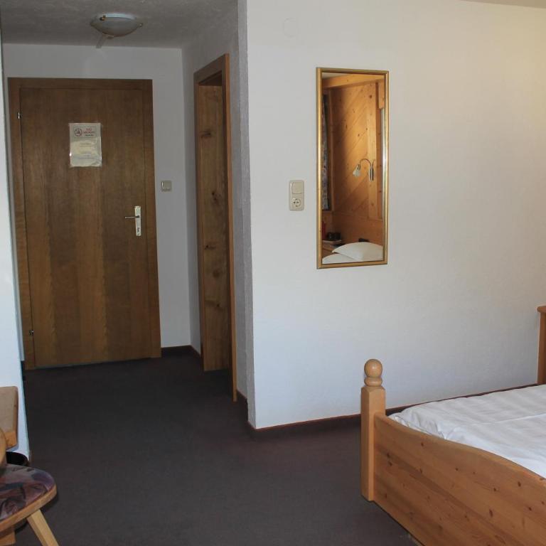 Martinshof - Doppelzimmer mit Balkon - 16