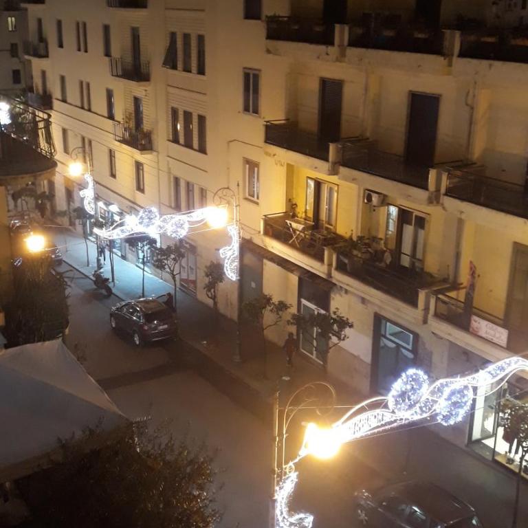 B&B Villa Italia - Camera Matrimoniale con Balcone - 2