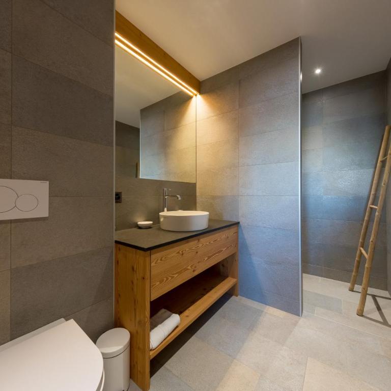 Oak Tree Chalet - on the ski slope - luxury! - Chalet - 16