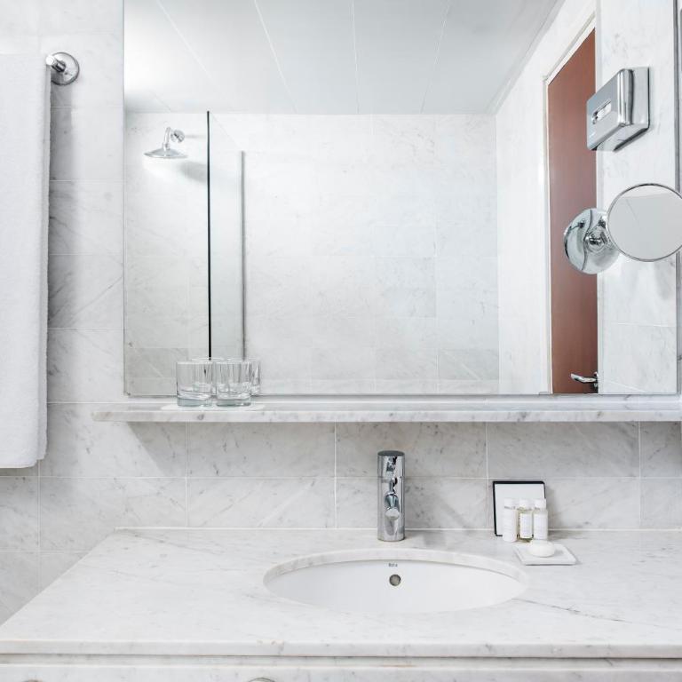 Hotel Derby - Double or Twin Room (1-2 Adults) - 7
