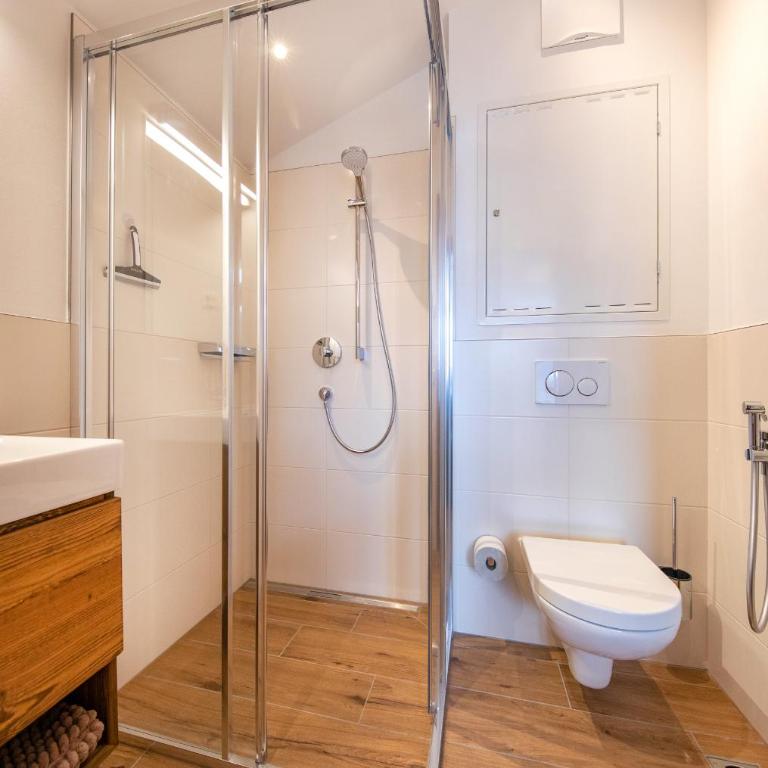 Apartments Adlerhorst Top 2 Zell am See with private sauna and in summer Zell am See Kaprun summercard - Apartment Top 2 mit 2 Schlafzimmern und Terrasse (4 Erwachsene + 2 Kinder) - 22