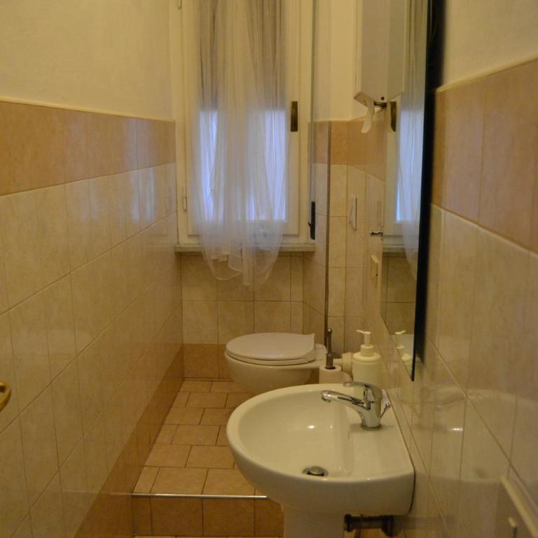 You & Me - Camera Singola con Bagno in Comune - 6