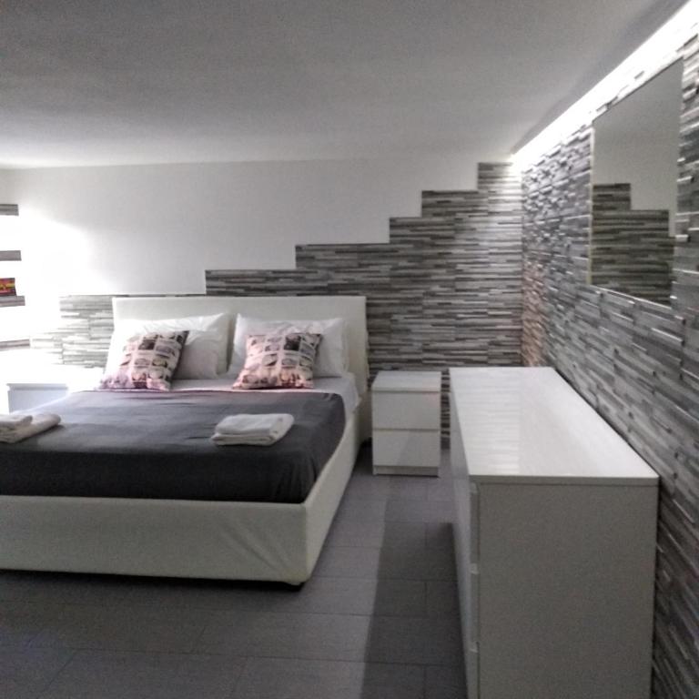 Casa di Carlo e Vale - Four-Bedroom Apartment with Balcony - 8