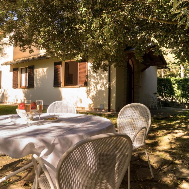 Villamena - Villa con Piscina Privata - 15