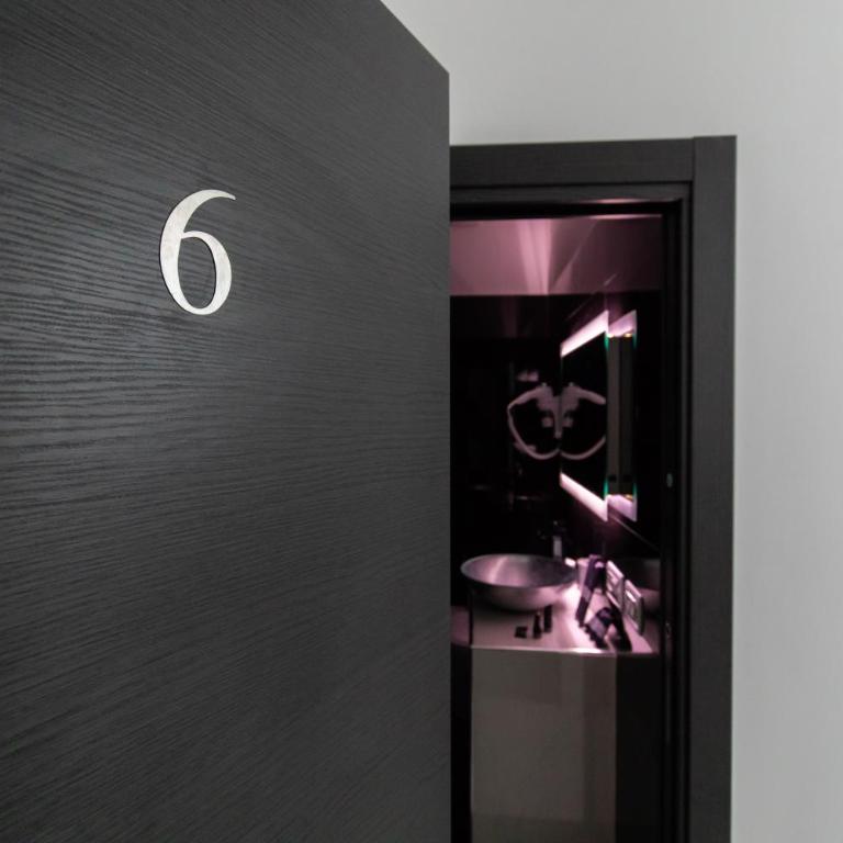 Tiffany & Babylon Luxury Stay - Camera Deluxe Matrimoniale con Vasca Idromassaggio - 15