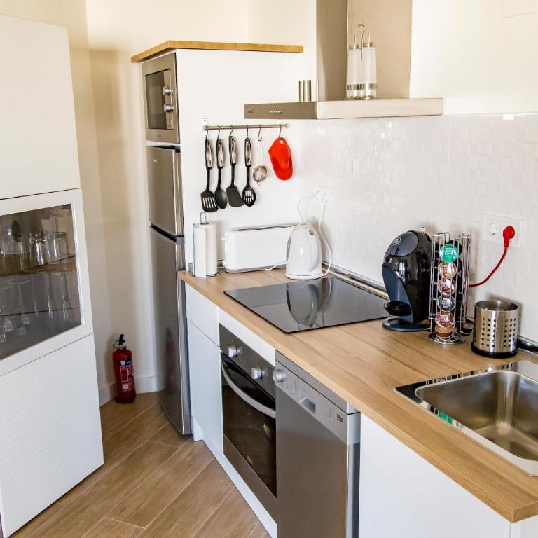 New Apartment Near the Beach & Train Station in Club Playa Flores - Apartamento de 1 dormitorio - 4