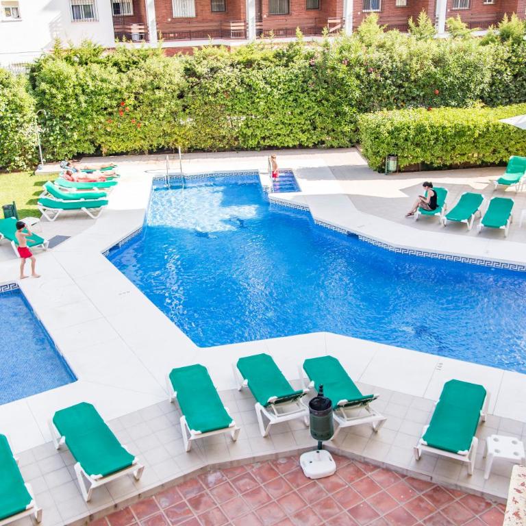 New Apartment Near the Beach & Train Station in Club Playa Flores - Apartamento de 1 dormitorio - 13