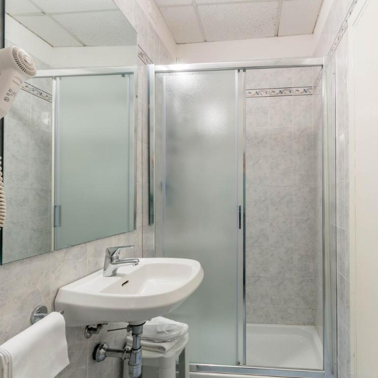 Hotel Rex - Triple Room - 5