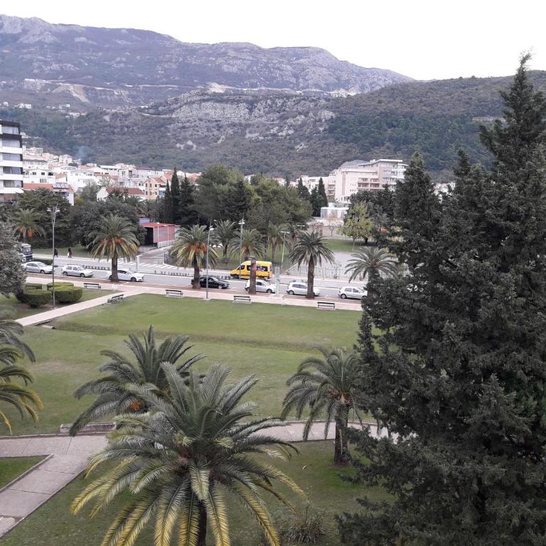 Centar Budva - Two-Bedroom Apartment - 4