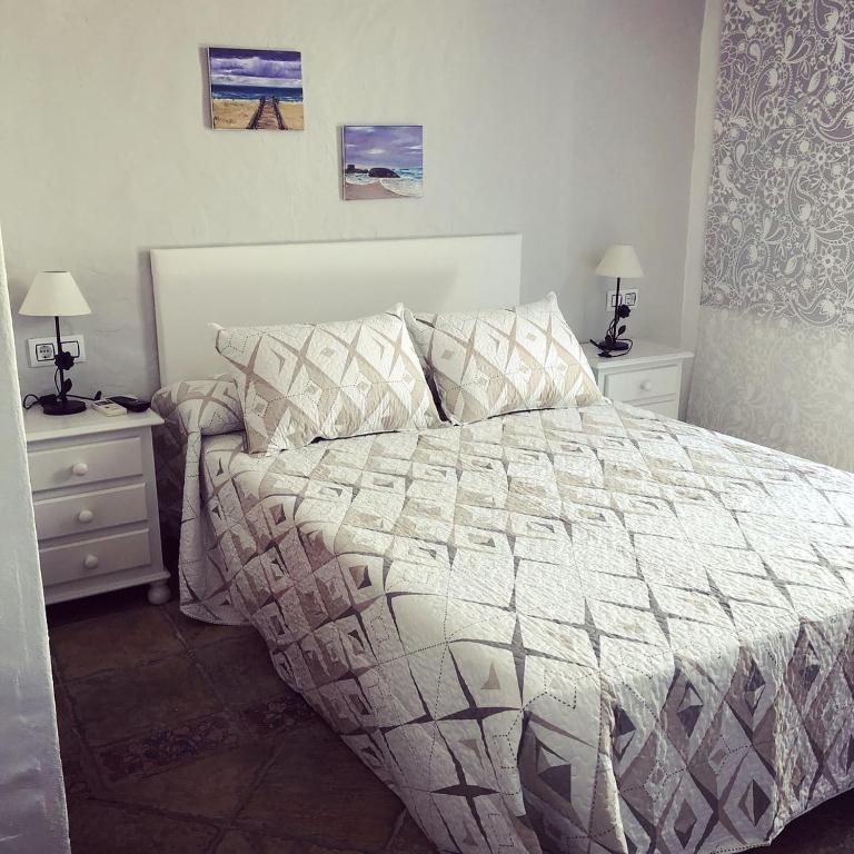 Hostal El Espinel - Habitación con cama grande - 3