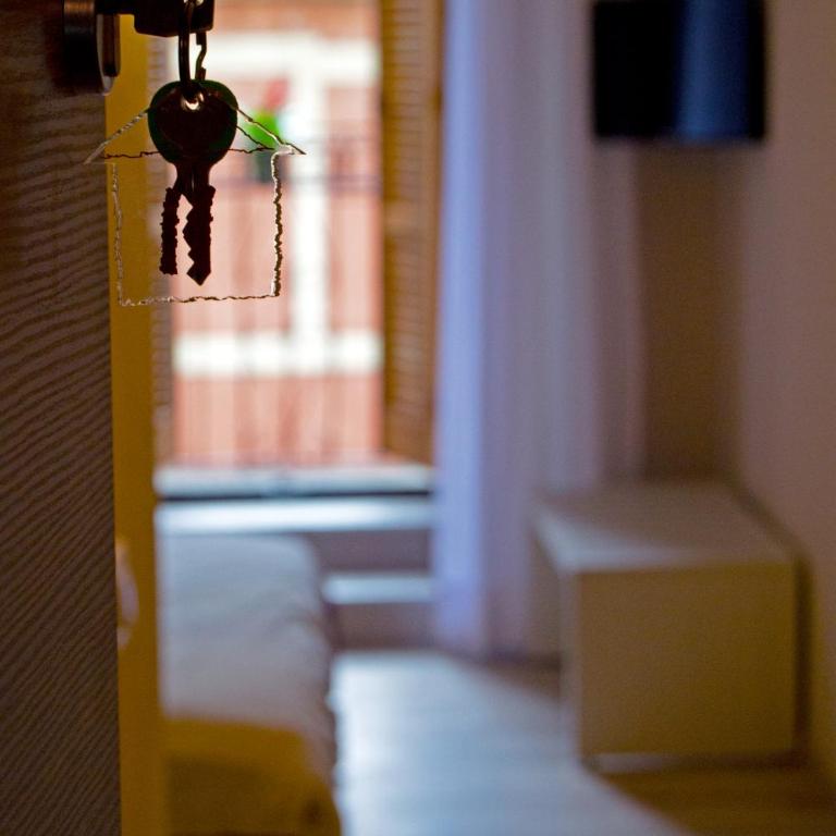 Residenza Lisy Rooms Affittacamere - Camera Matrimoniale con Balcone - 16