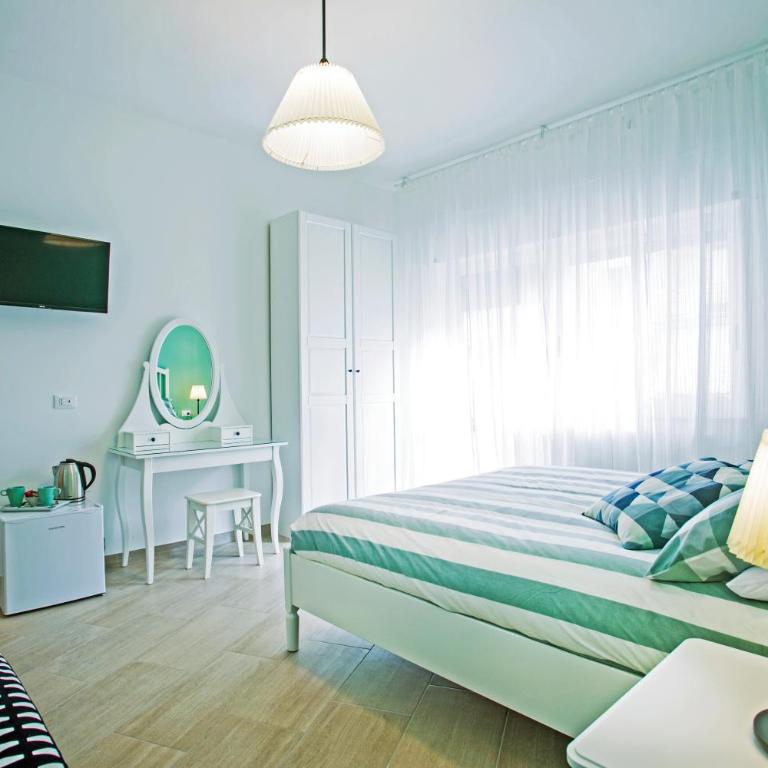 B&B Sapore di Mare al Corso - Camera Deluxe (2 Adulti + 1 Bambino) - 1