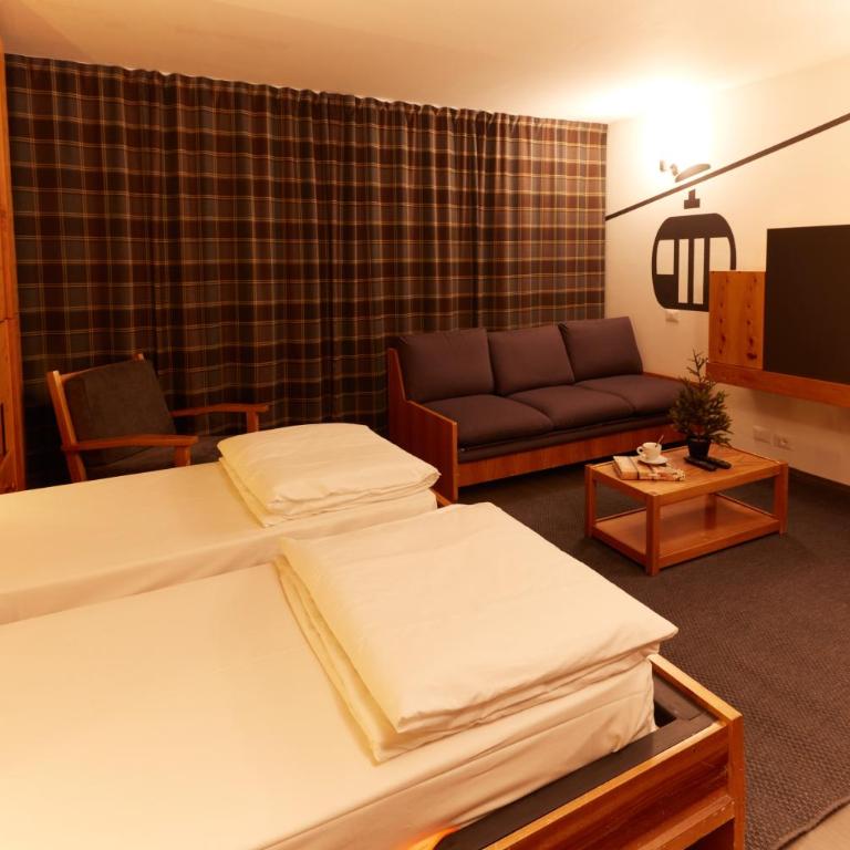 BASE CAMP alpine apartments - One-Bedroom Apartment with Balcony - 5