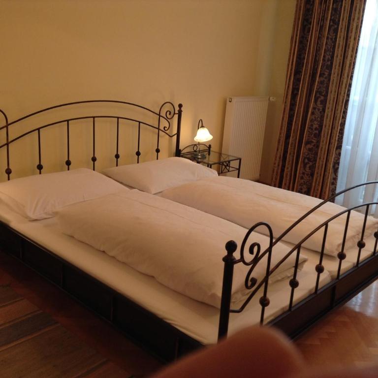 Villa Engstler - Appartments - Apartment mit 2 Schlafzimmern und Balkon - 1