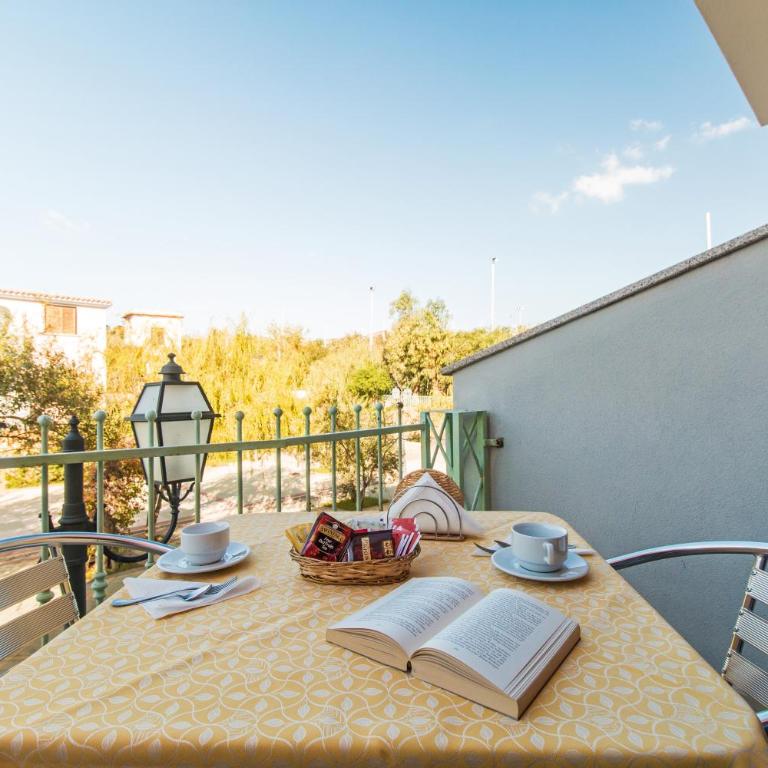 Residenza Gli Ontani - Camera Matrimoniale con Bagno Privato - 12
