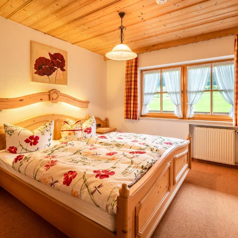 Ferienwohnungen Hollweger inkl. Chiemgaukarte - Apartment mit Blick auf die Berge - 6