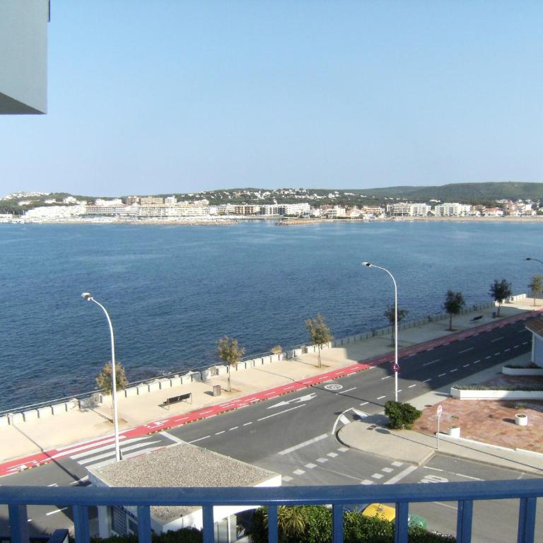 Passeig Del Mar 01 - Apartamento de 3 dormitorios - 1 - 2
