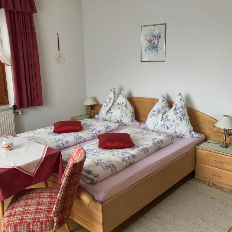 Gästehaus Dullnig - Apartment mit Blick auf die Berge - 3