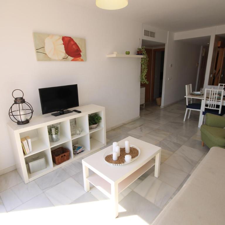 Panorama de Nerja - Apartamento con vistas a la piscina - 7