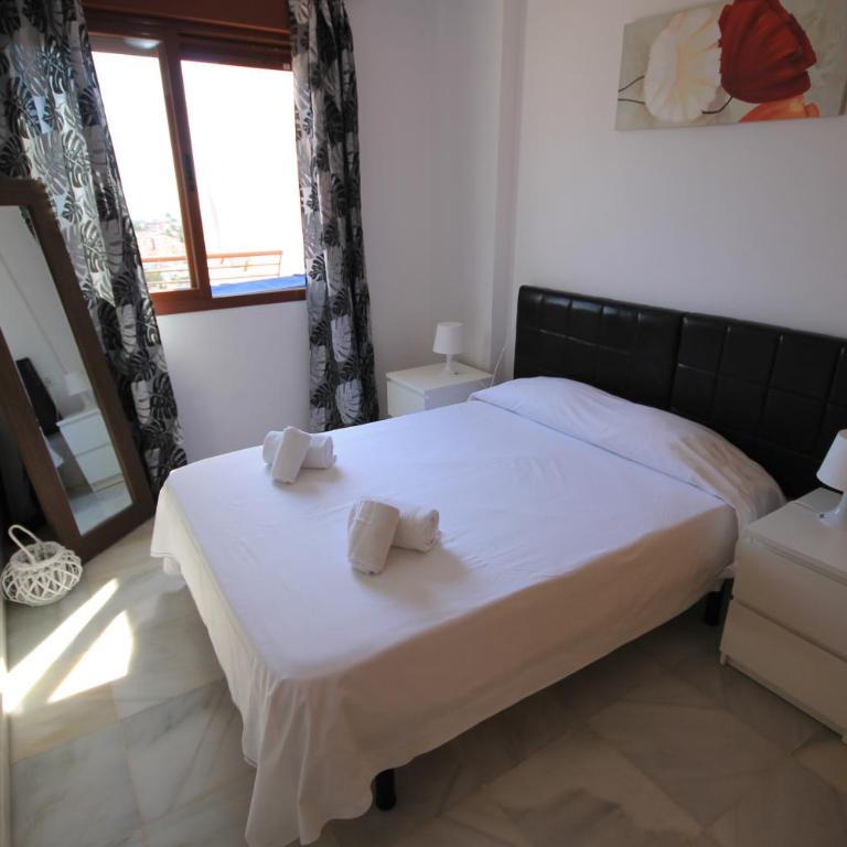 Panorama de Nerja - Apartamento con vistas a la piscina - 12
