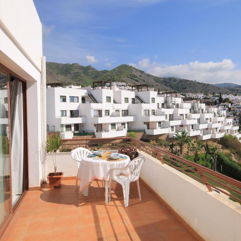 Panorama de Nerja - Apartamento con vistas a la piscina - 15