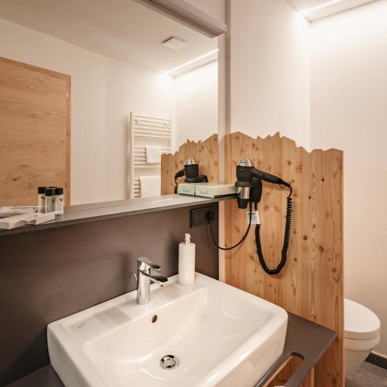 Oberhauser Hütte Rodenecker - Lüsner Alm - Deluxe Double Room with Balcony - 3