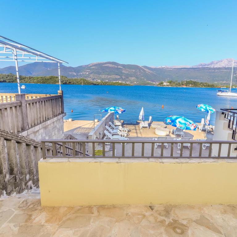 Apartments Bella di Boka - Luksuzni Apartman sa 2 Spavaće Sobe i Pogledom na More - 1