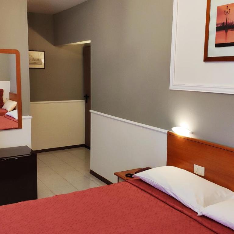 Hotel Minerva - Camera Tripla - 6