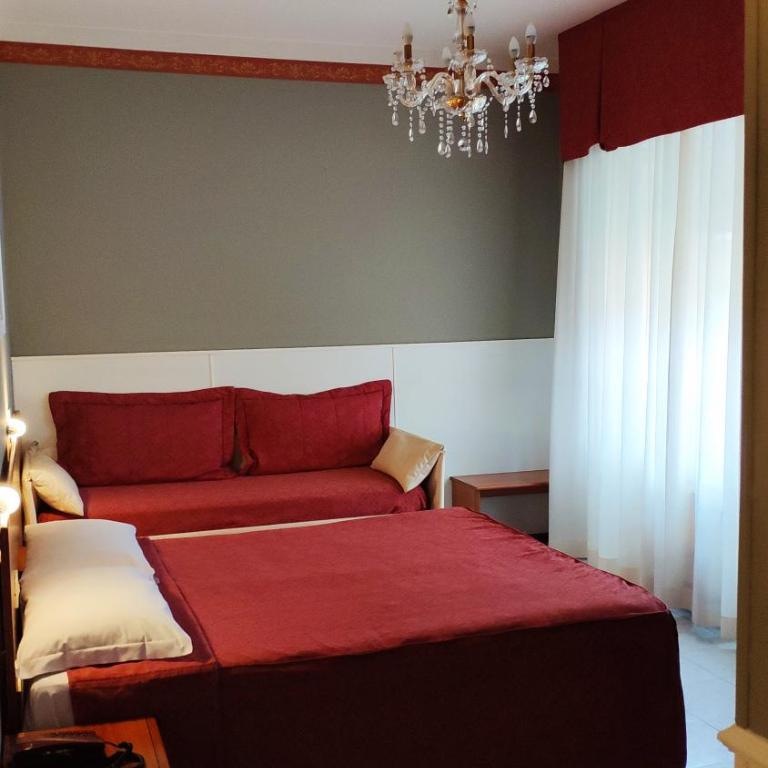 Hotel Minerva - Camera Tripla - 3