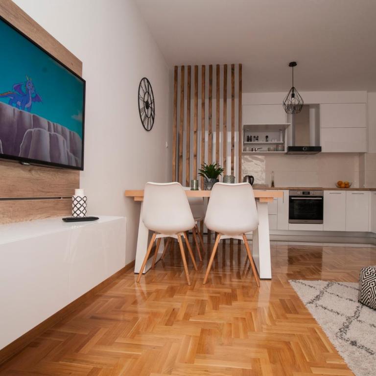 Apartman Avisi - Apartman sa Balkonom - 7