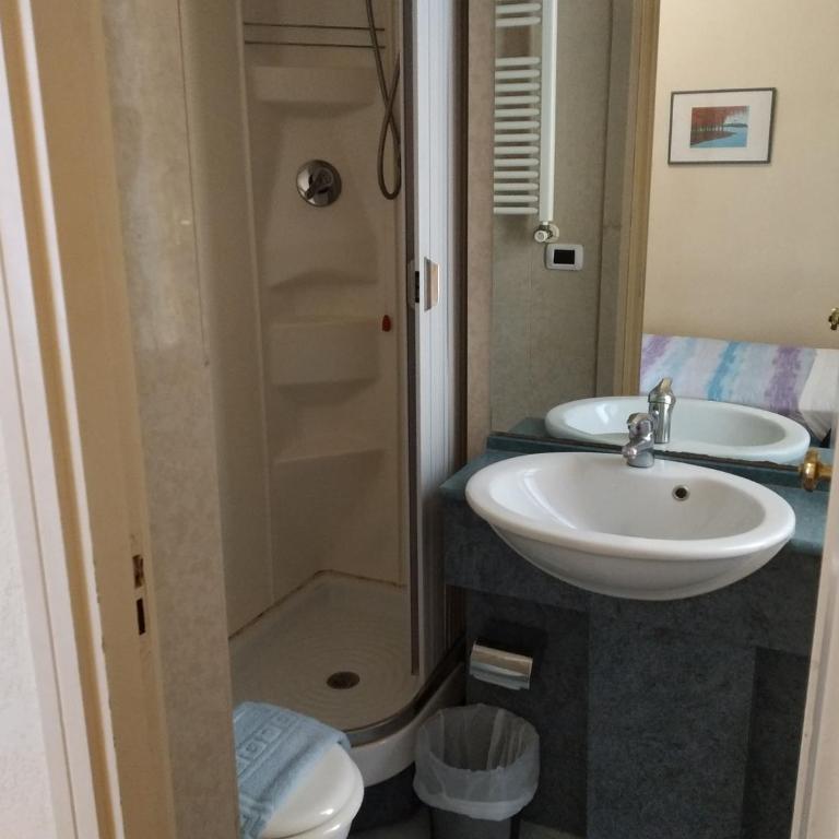 Hotel Lucciola - Camera Deluxe (2 Adulti + 1 Bambino) - 1