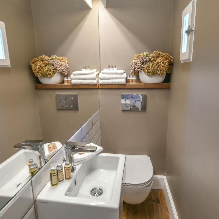 Oltrarno's Sweet Rose - FREE PARKING! - Apartment - 35